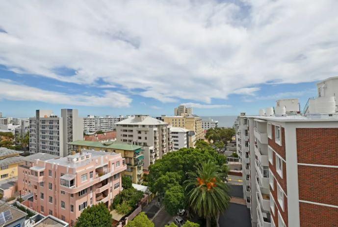 2 Bedroom Property for Sale in Sea Point Western Cape